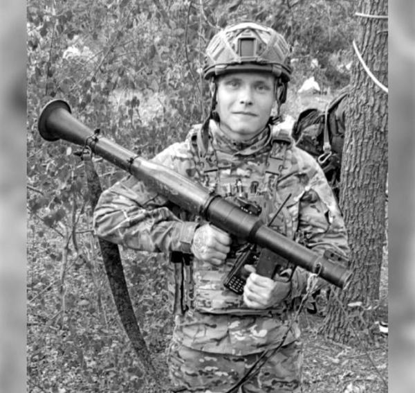 В Оханске простились с погибшим на СВО Никитой Отиновым