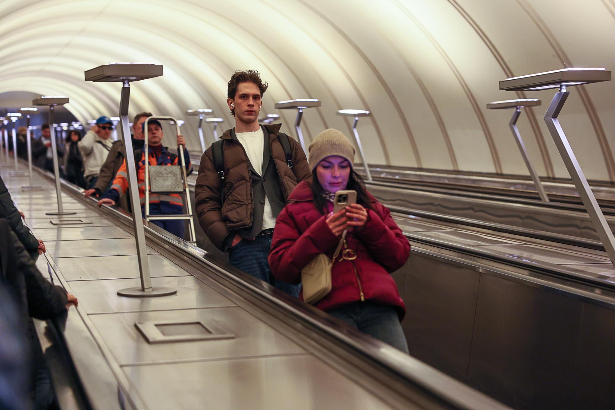 Перебои связи в России: эксперт прогнозирует нормализацию на следующей неделе