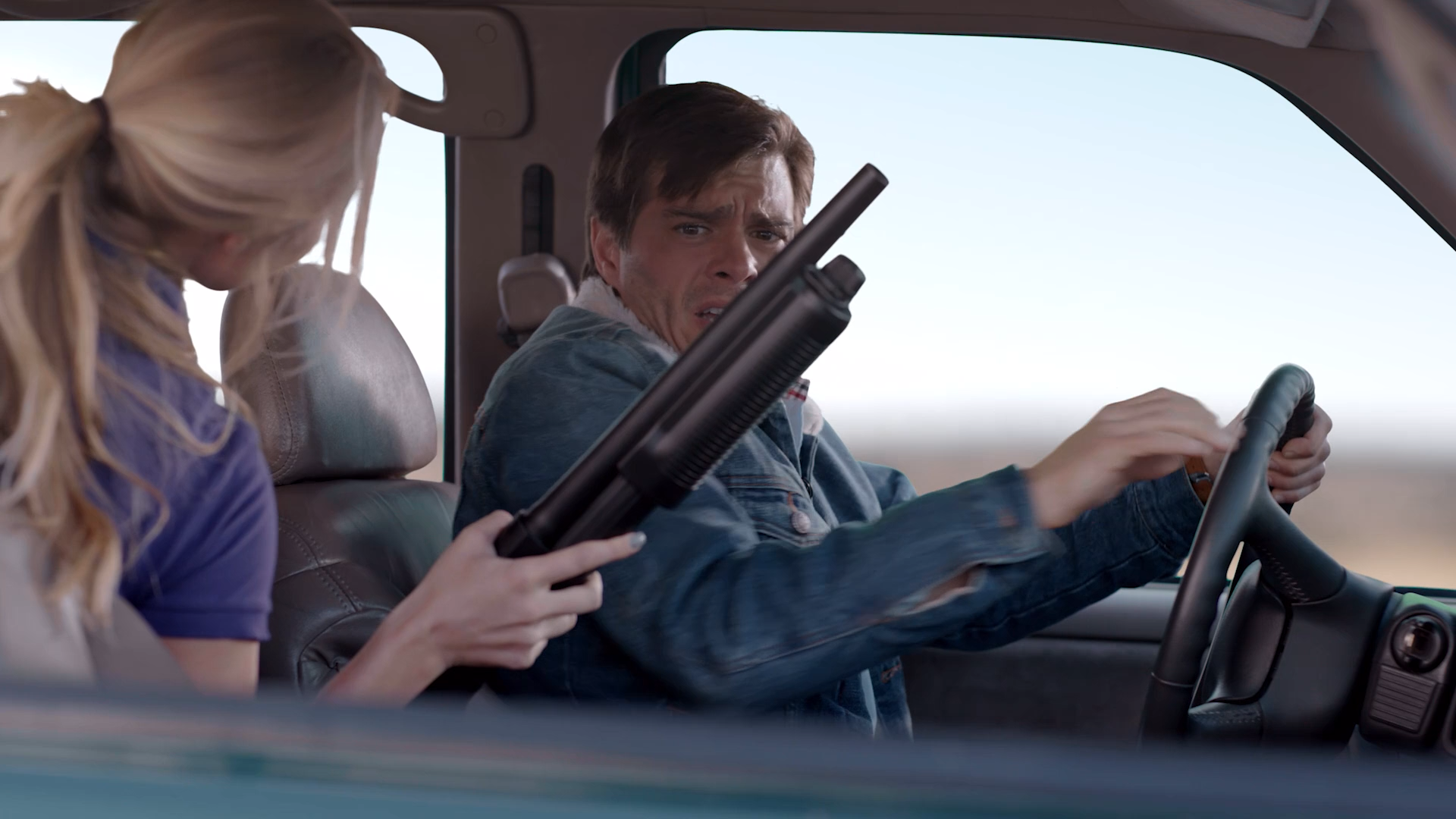 Double.Threat.2022.WEB.1080p.AMZN-ylnian.mkv_snapshot_00.04.56.296.png