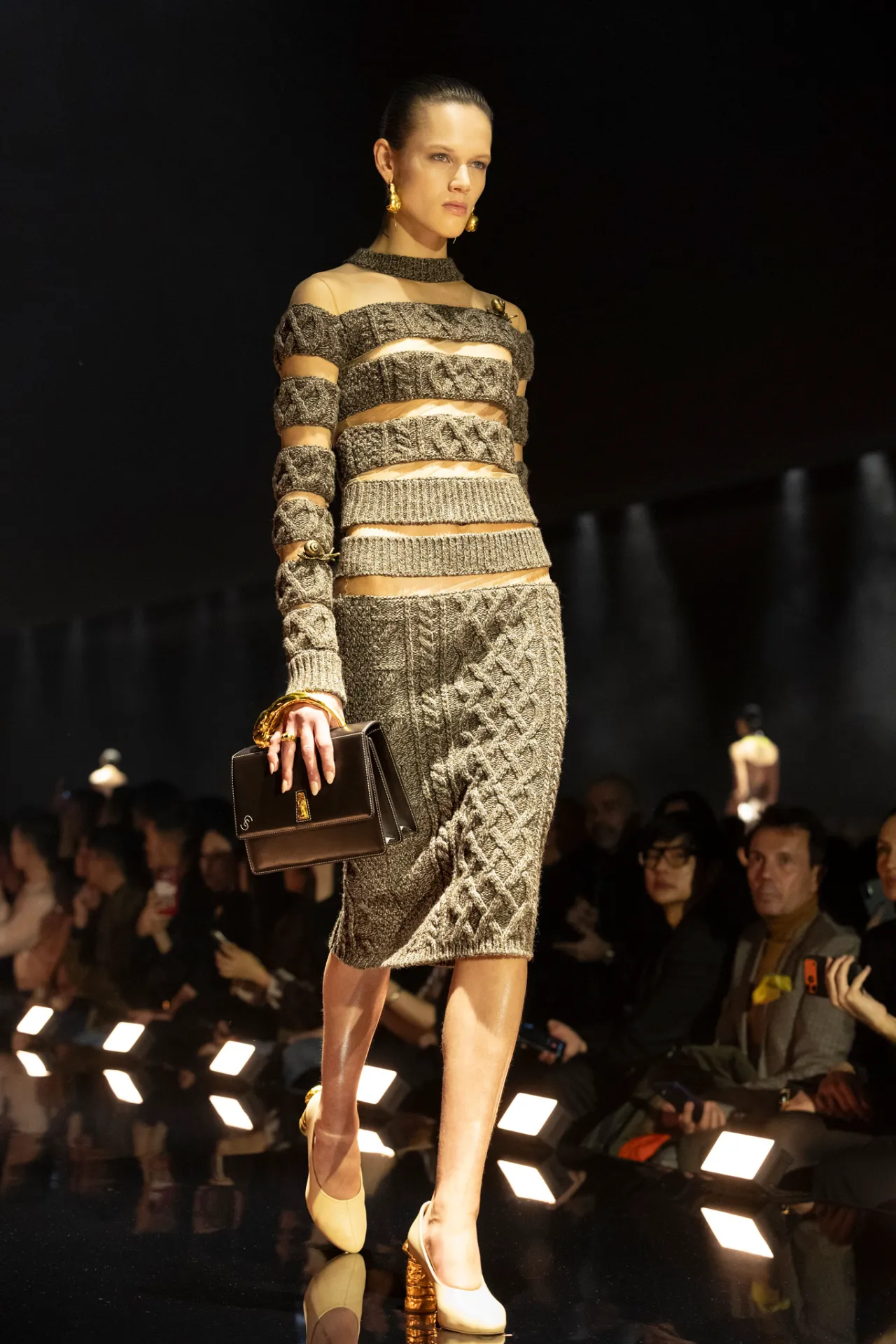 schiaparelli-fall-2026-rtw-pfw-r-ctsy-011.webp