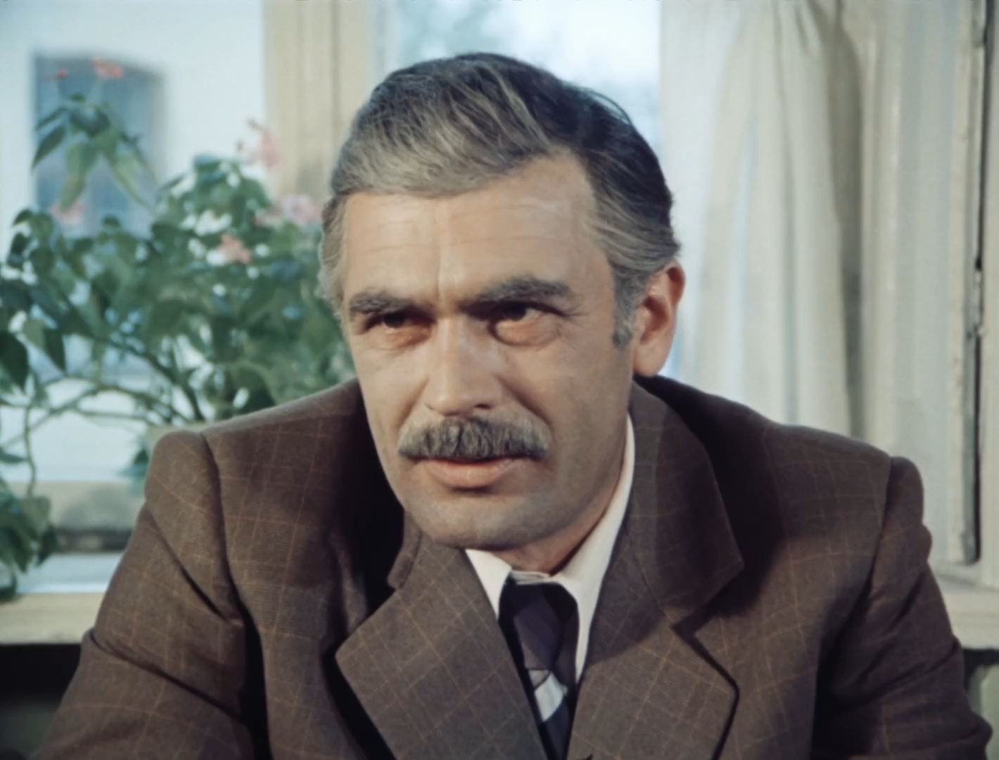 1.Третьего.не.дано.1981.WEB.1080p-ylnian .mkv_snapshot_00.14.12.000.png