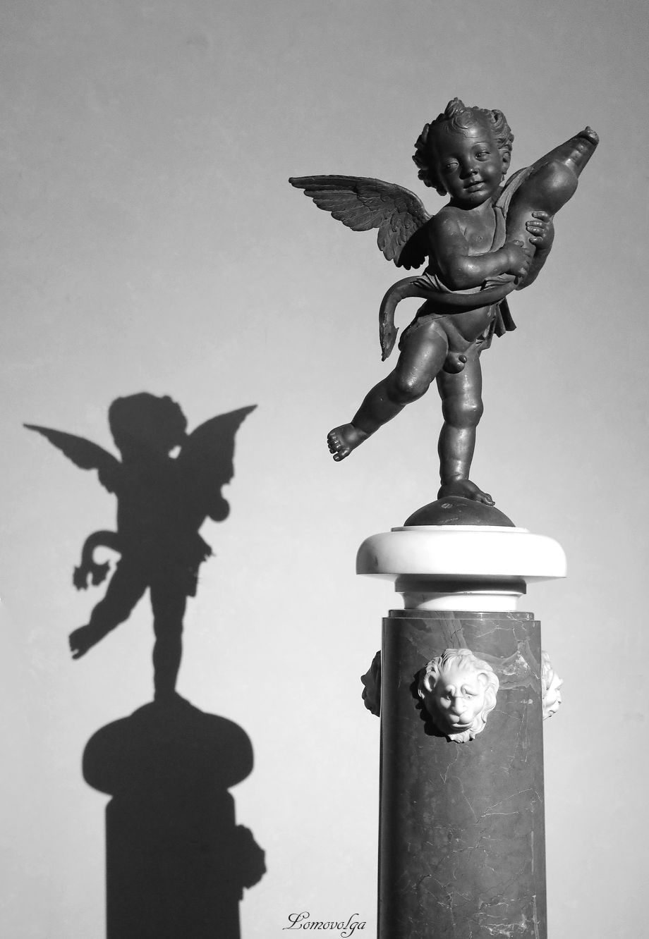 25Putto with Dolphin.jpg