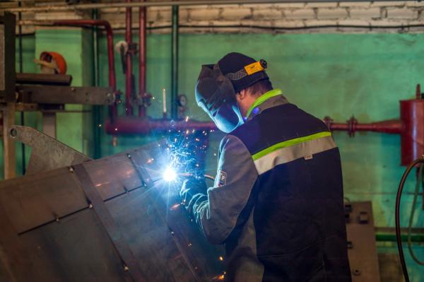 Более половины работающих пермяков не отвлекаются на личные дела в офисе