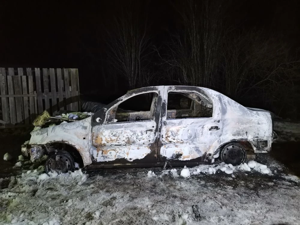 СК возбудил дело об убийстве после гибели мужчины в сгоревшем авто под Добрянкой