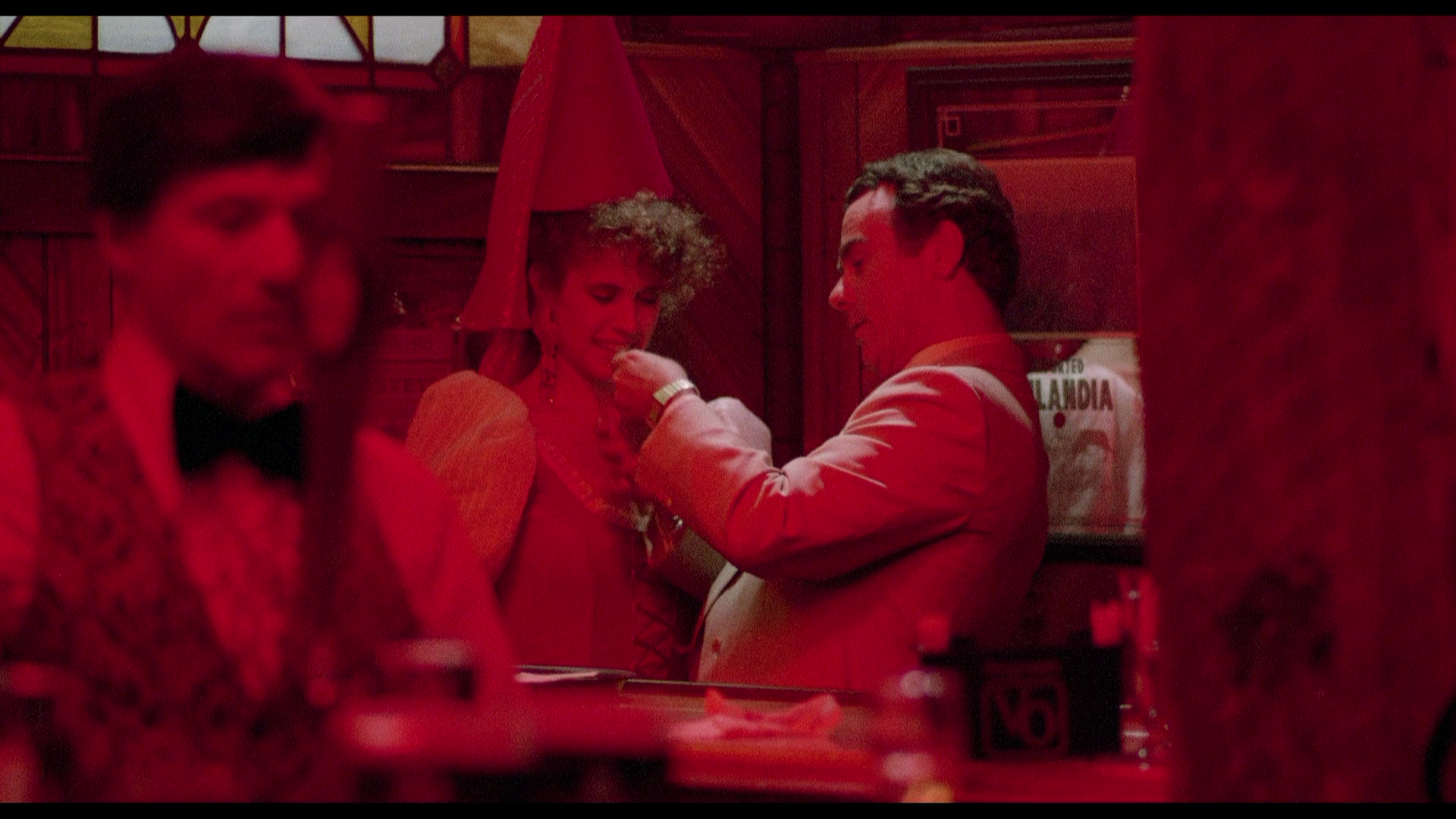 Married.to.the.Mob.1988.Cinematographe.BDRemux.1080p.mkv_20260418_075850.455.png