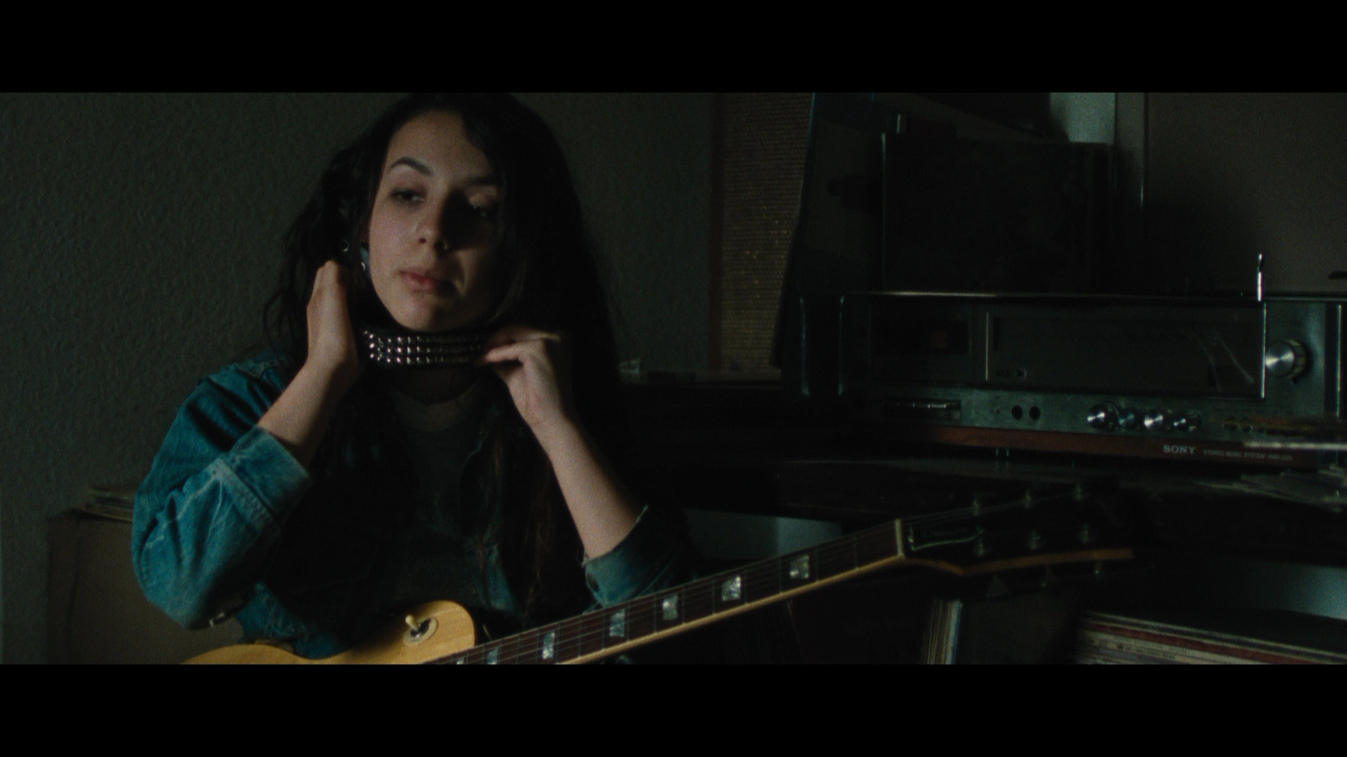 The.Runaways.2010.Sony.Pictures.BDRemux.1080p.mkv_20260419_133957.074.png