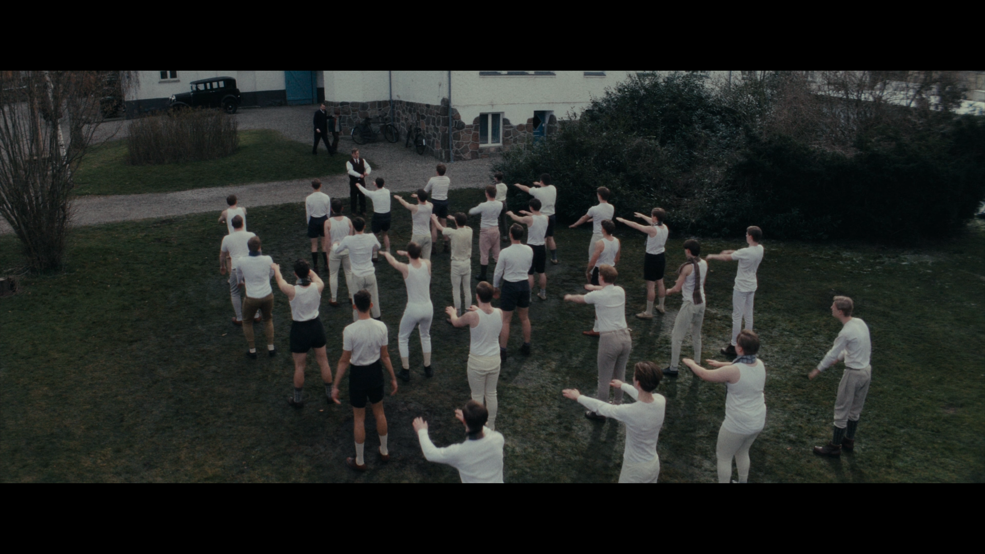 Naar.befrielsen.kommer.2023.BluRay.Remux.1080p.RUS.(VO).DAN._.Ru.En.Da.sub.mkv_snapshot_00.20.05.png
