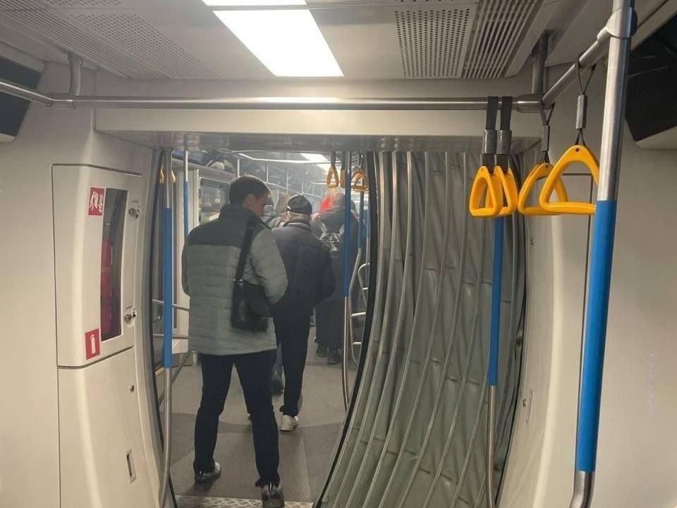Сход вагона метро в Москве: движение остановлено на Сокольнической линии