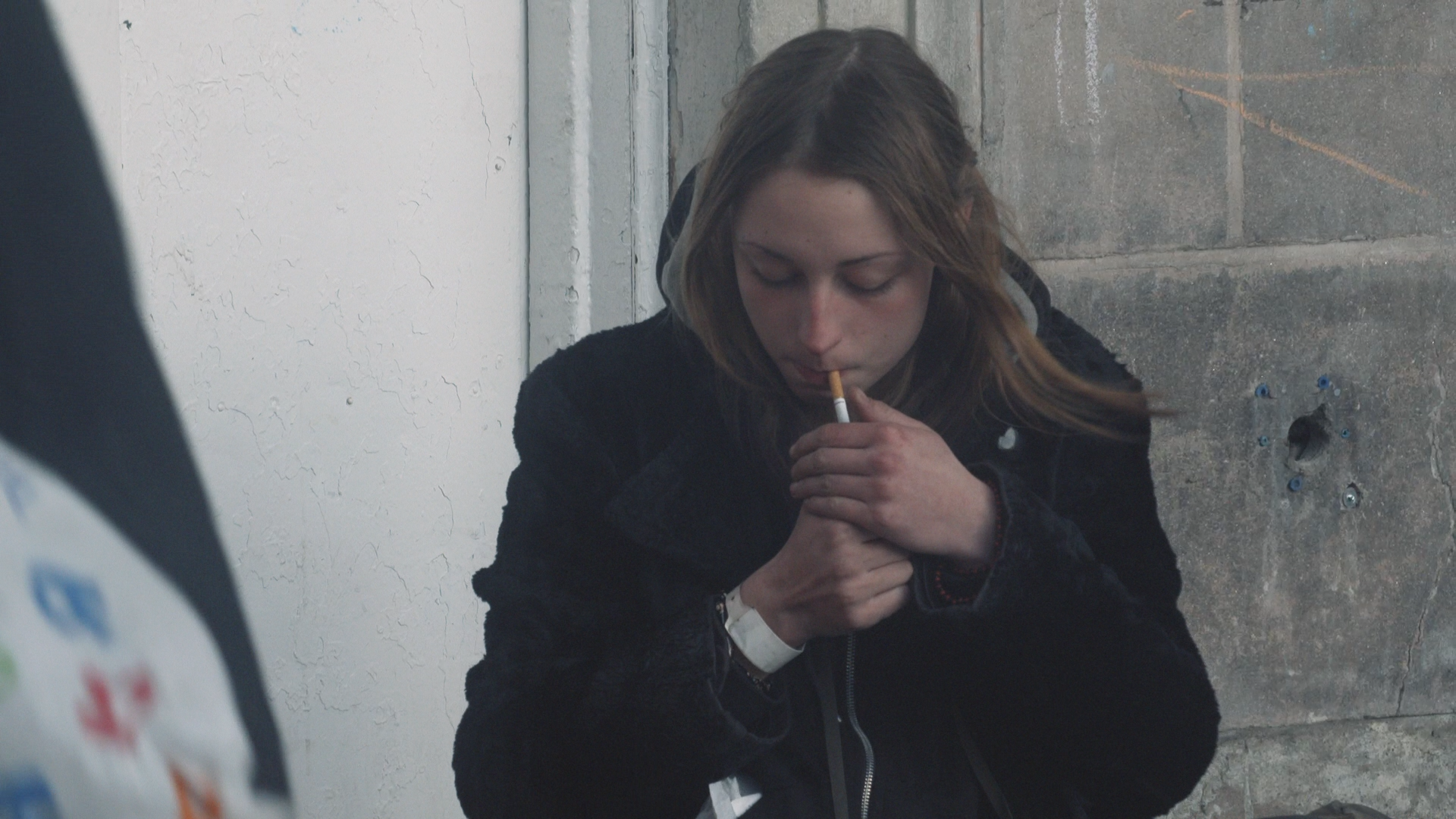 Heaven.Knows.What.2014.BDRemux.1080p.mkv_snapshot_00.26.13.855.png