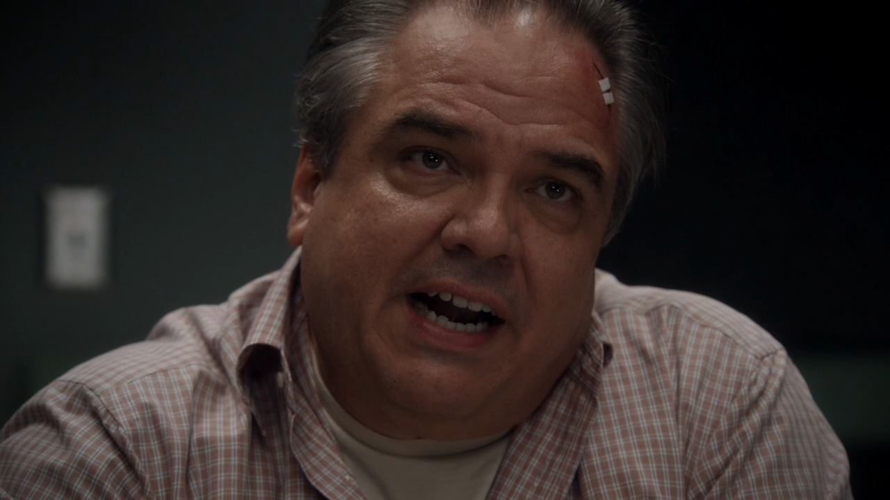 Perception.s01e02.Faces.WEB-DL.720p.2xRus.Eng.mkv_snapshot_07.31_[2026.04.24_20.47.53].png