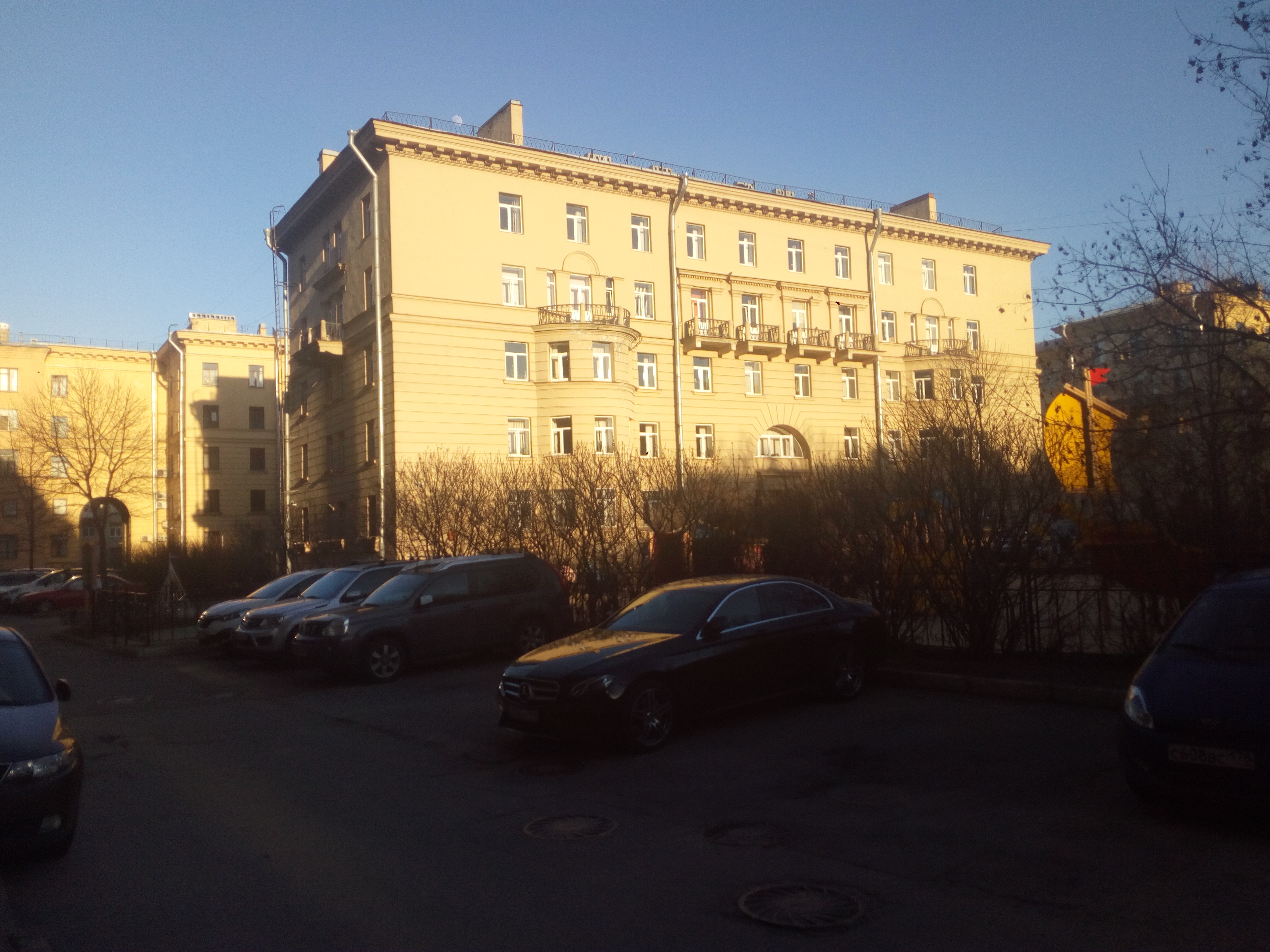 Синявинская 8.jpg