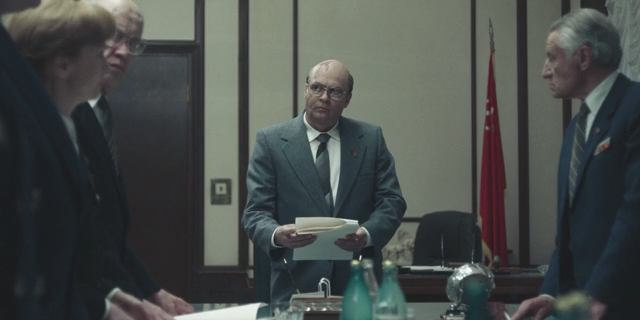 Chernobyl.S01E02.MVO.AVO.rus.HDRip.mp4_snapshot_00.10.26_[2026.05.04_19.41.00].png