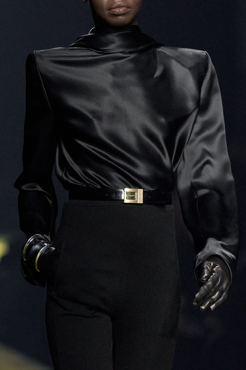 00092-saint-laurent-fall-2023-ready-to-wear-details-credit-gorunway.jpg