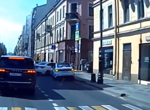 Опасности такси на выделенной полосе: авария в Перми
