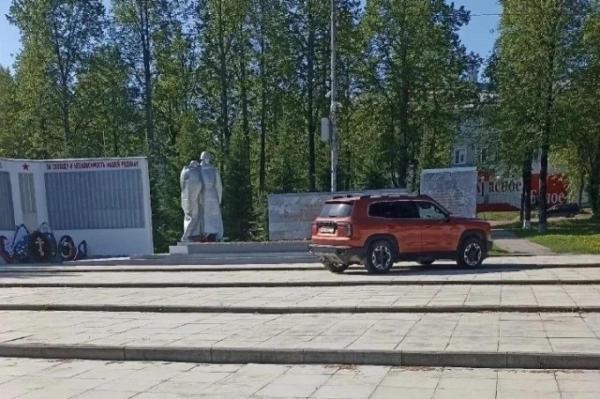 В Лысьве водителя наказали за нарушение у Мемориала Славы