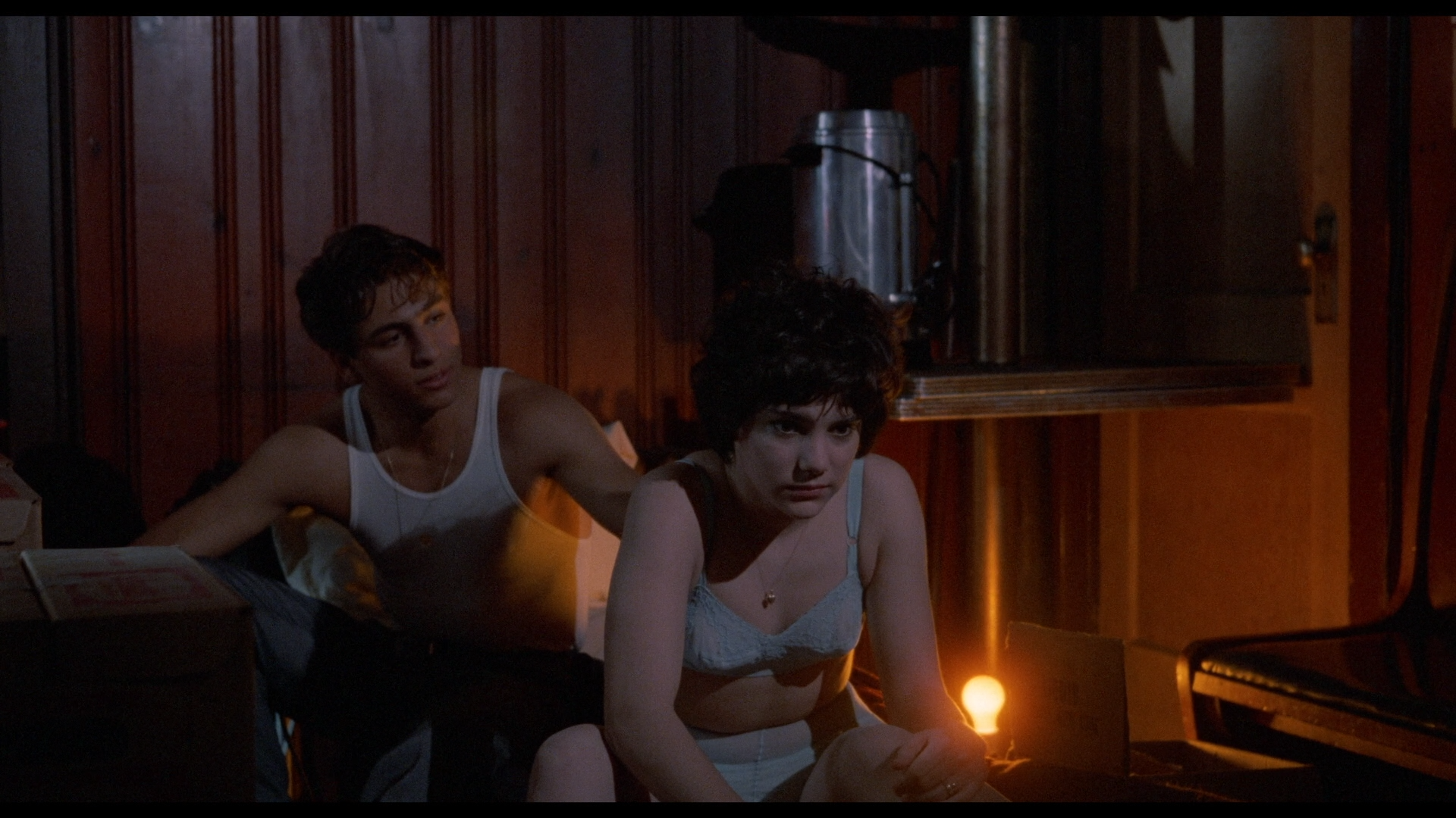 Baby.It's.You.1983.BDRemux.1080p.mkv_snapshot_00.33.18.486.png