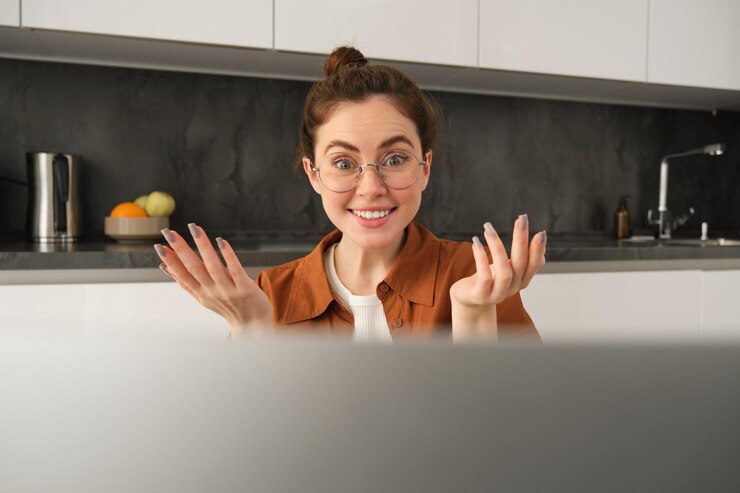 close-up-portrait-amazed-young-woman-looking-laptop-with-happy-surprised-face-expression_1258-202919.jpg