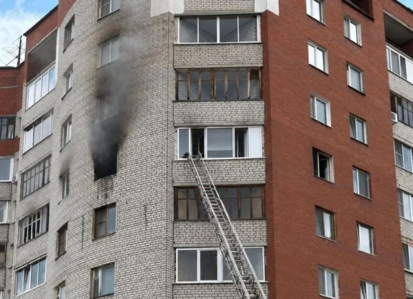 Пожар в многоэтажке на Коломенской: пострадали двое человек
