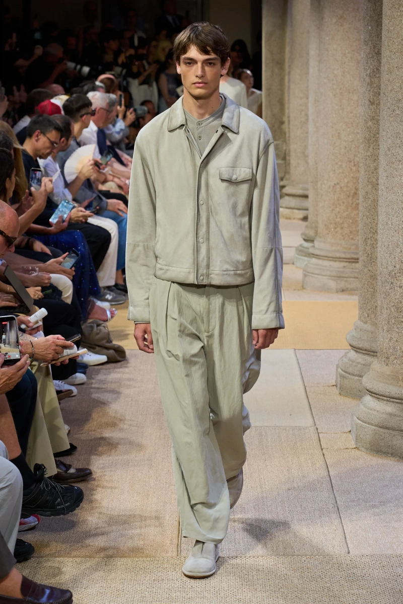 00084-giorgio-armani-spring-2027-menswear-credit-gorunway.webp