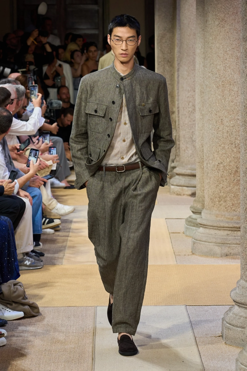 00001-giorgio-armani-spring-2027-menswear-credit-gorunway.webp