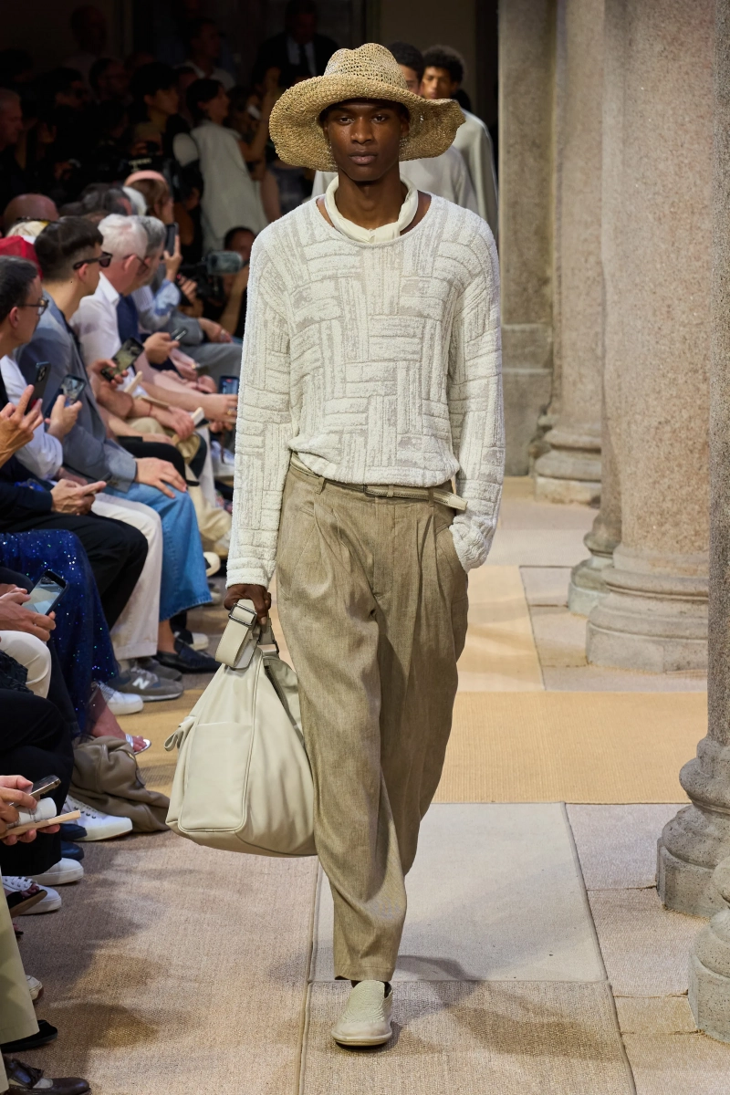 00080-giorgio-armani-spring-2027-menswear-credit-gorunway.webp