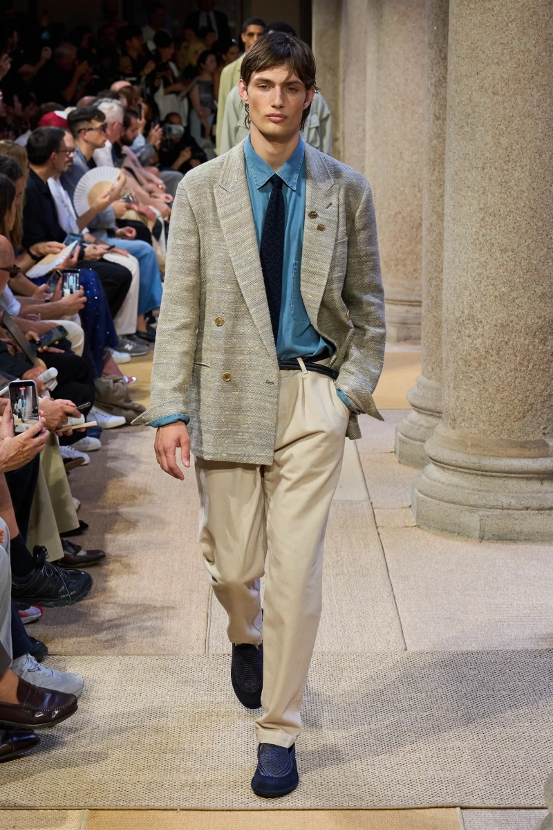 00098-giorgio-armani-spring-2027-menswear-credit-gorunway.webp