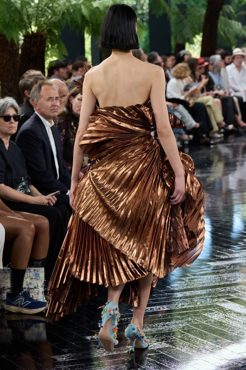 00137-christian-dior-fall-2026-couture-details-credit-gorunway.webp