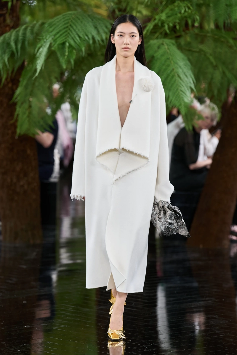00059-christian-dior-fall-2026-couture-credit-gorunway.webp