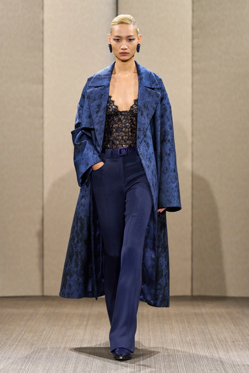 00028-armani-prive-fall-2026-couture-credit-gorunway.webp