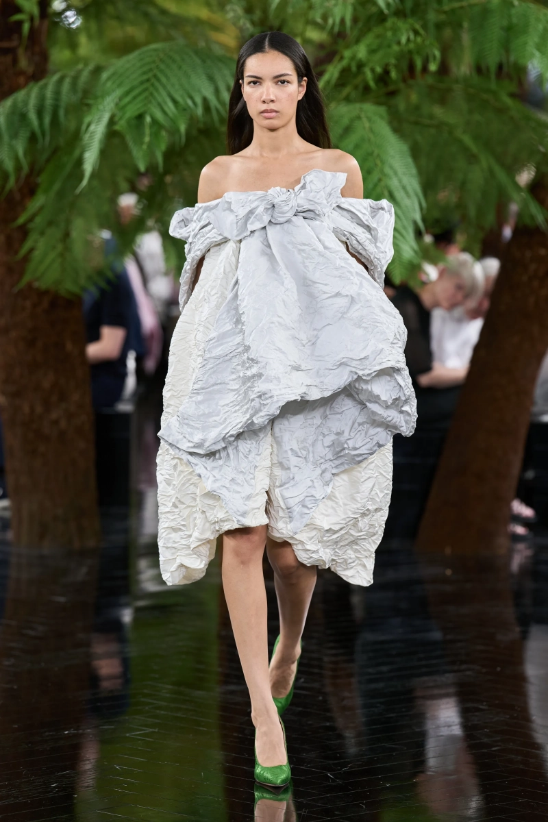 00011-christian-dior-fall-2026-couture-credit-gorunway.webp