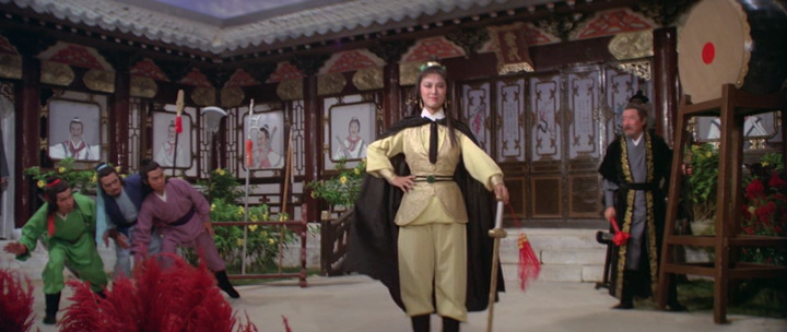 Ambitious Kung Fu Girl - Hong fen dong jiang hu (1981)_BDRip_.avi_snapshot_00.07.19.181.png