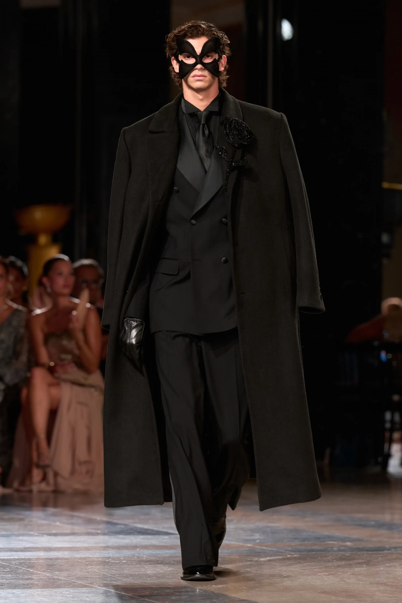 00008-elie-saab-fall-2026-couture-credit-gorunway.webp