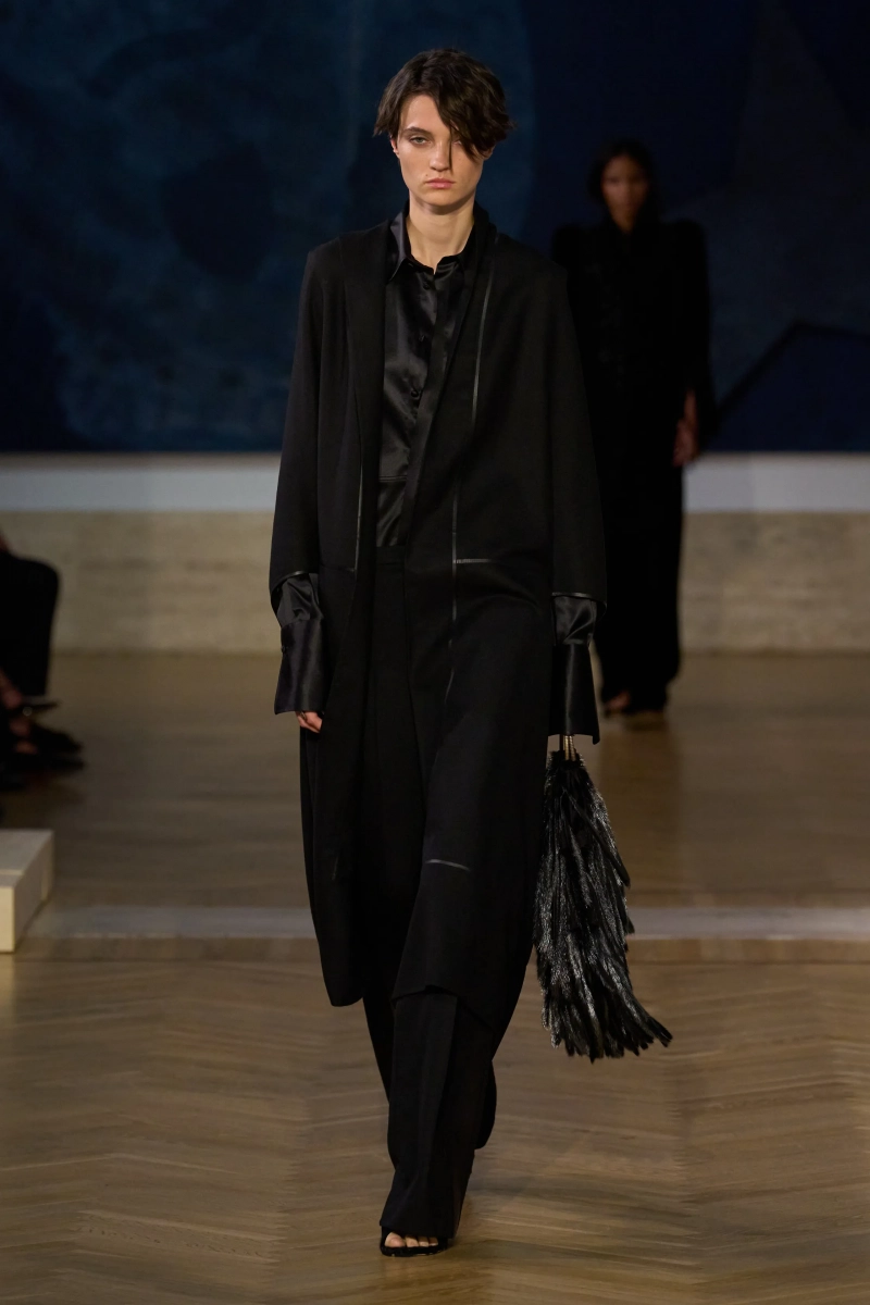 00037-fendi-fall-2026-couture-credit-gorunway.webp