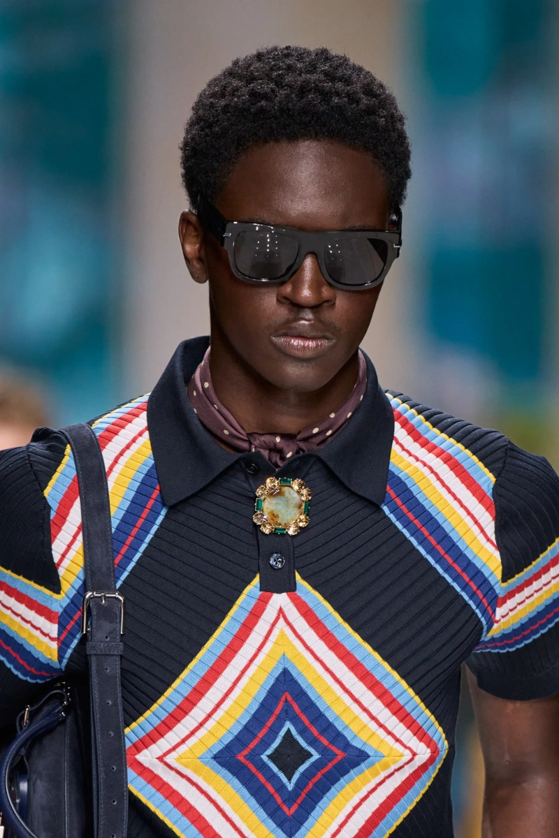 00139-dolce-and-gabbana-spring-2027-menswear-details-credit-gorunway.webp