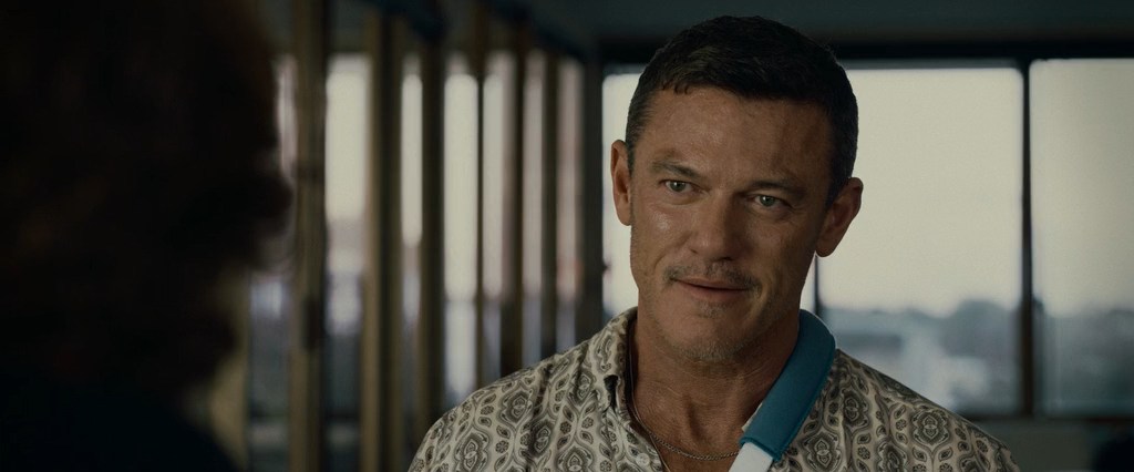 The.Get.Out.2026.D.Eng.WEB-DLRip-AVC.mkv_snapshot_01.32.27.625.jpg