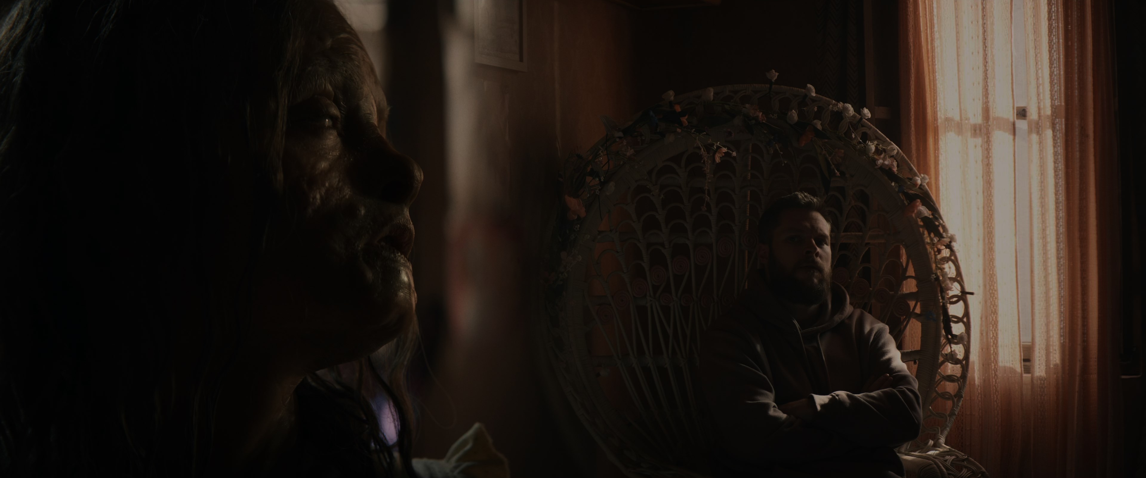 Lee Cronin's The Mummy (2026) BDRip 2160p-NVENC 10 bit [HDR].mkv_snapshot_00.53.43.220.jpg