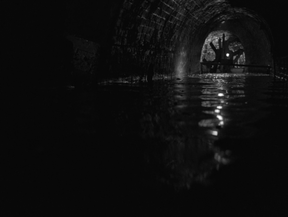 Канал.1957.BDRip 720p msltel.mkv_snapshot_00.51.43.156.jpg