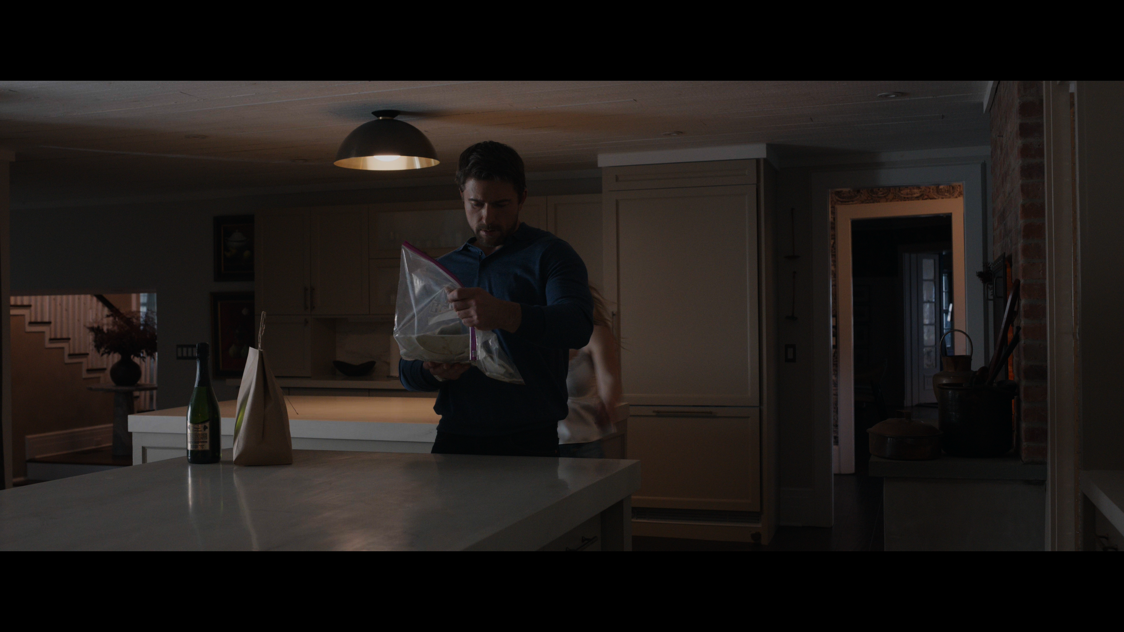 The.Housemaid.2025.BDRemux.2160p.NNMClub.mkv_snapshot_01.12.31.180.png