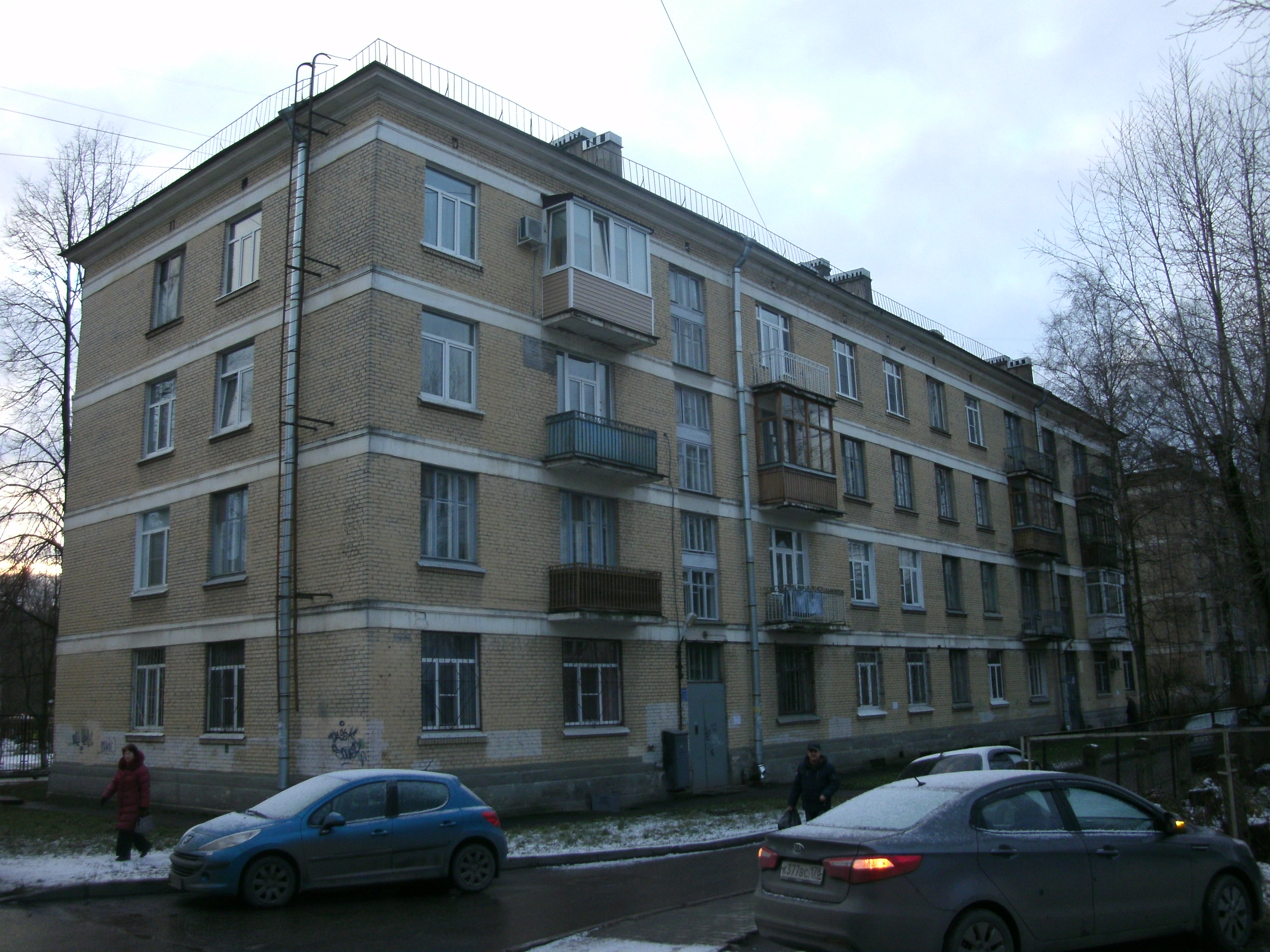 Колпино, Губина 18_2.JPG
