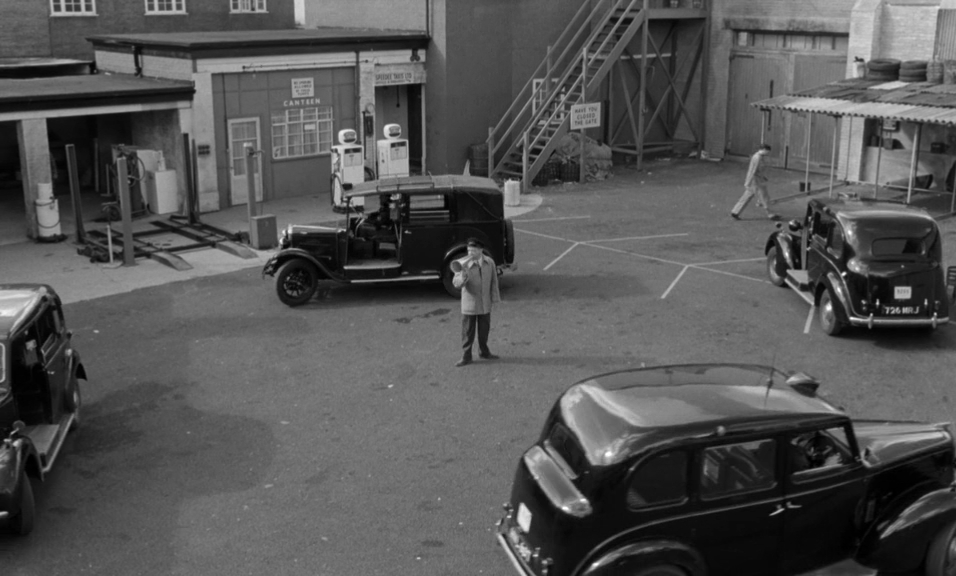 Так держать, таксист.1963.BDRip AVC msltel.mkv_snapshot_00.21.14.515.jpg