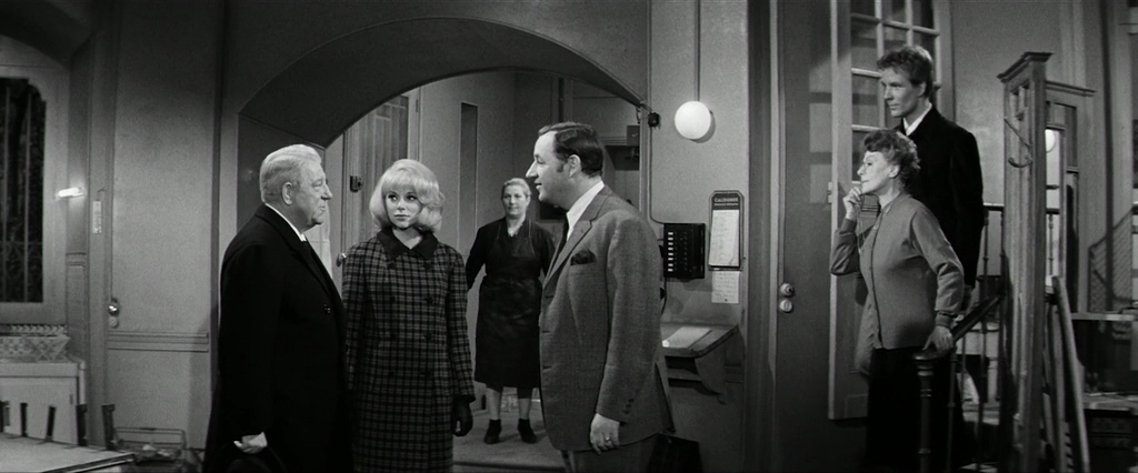 Месье.1964.BDRip AVC msltel.mkv_snapshot_00.41.39.160.jpg