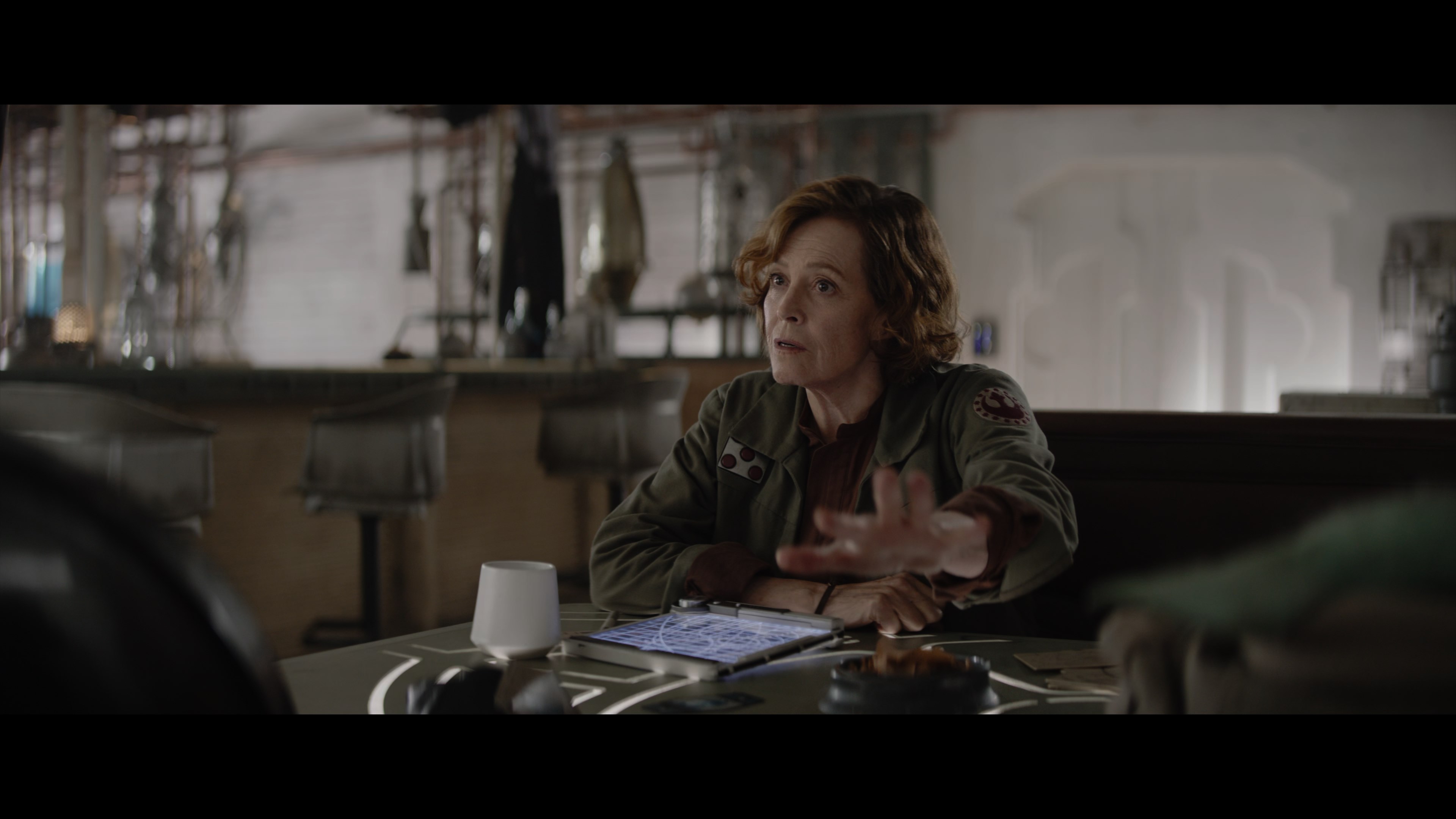 The Mandalorian and Grogu (2026) UHD BDRip 2160p [4K, HDR10, 10-bit] IMAX.mkv_snapshot_00.13.00.780.jpg