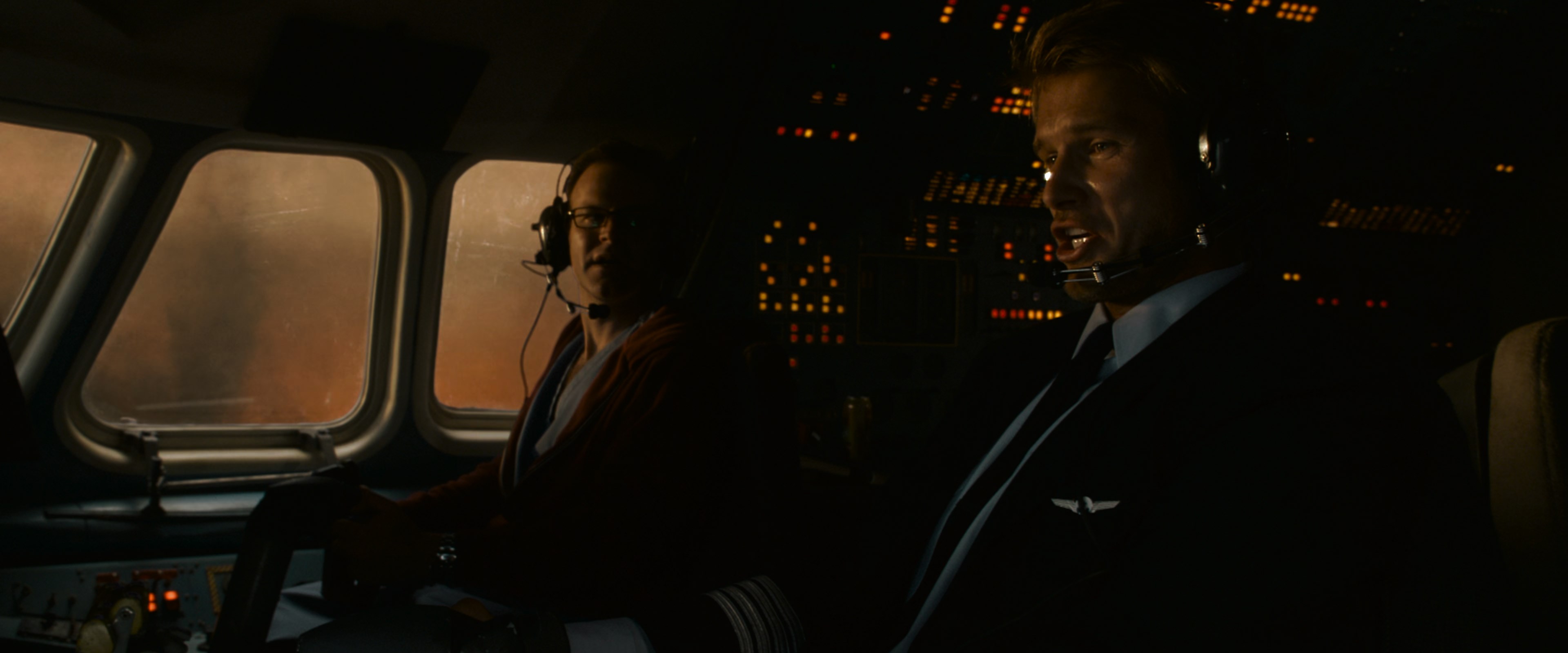 2012 (2009) UHD BDRip 2160p-NVENC 10 bit [HDR].mkv_snapshot_01.19.04.735.jpg