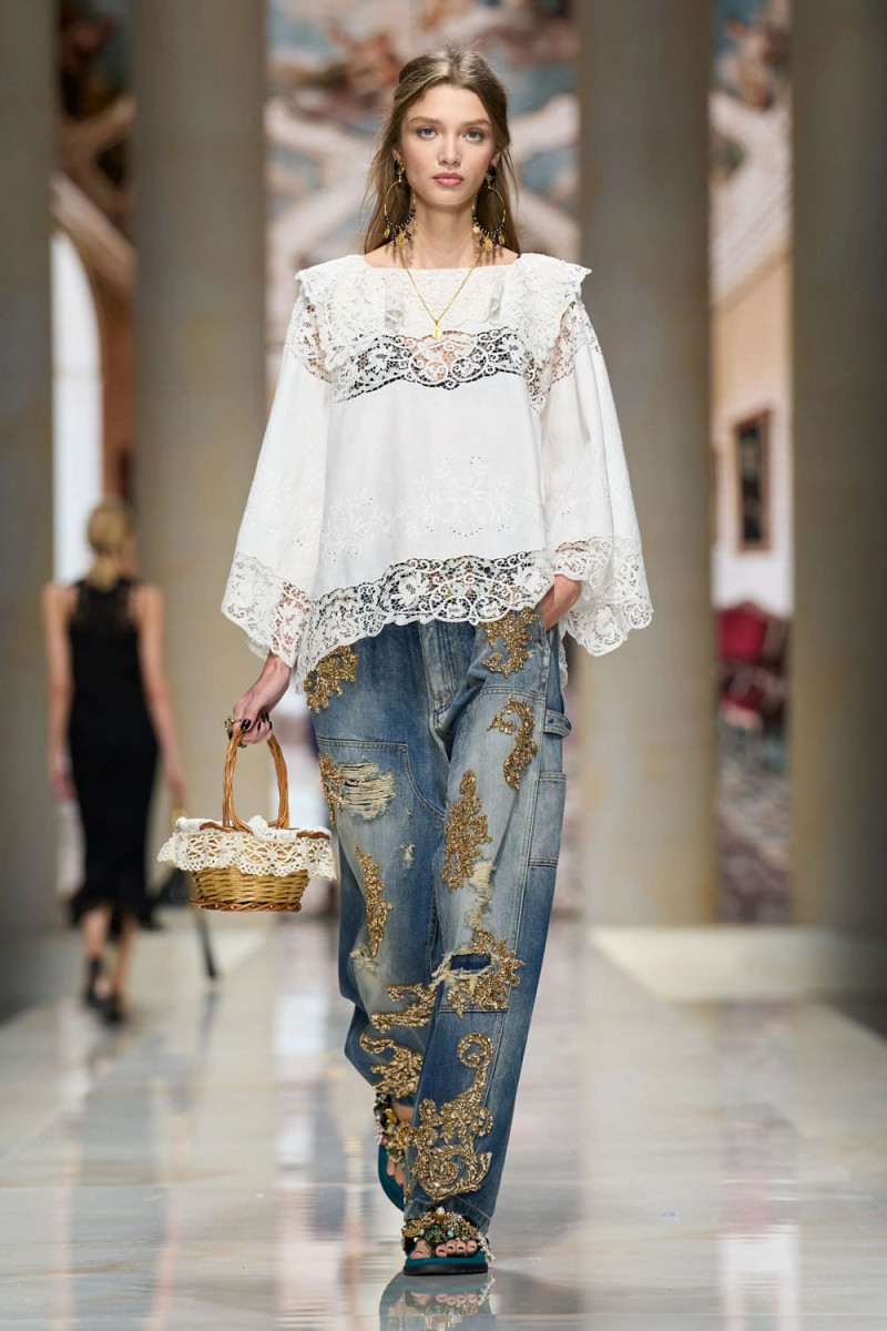 Dolce-Gabbana-Spring-Summer-2027-Runway-Magazine-49.jpg