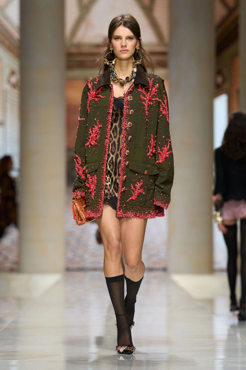 Dolce-Gabbana-Spring-Summer-2027-Runway-Magazine-23.jpg