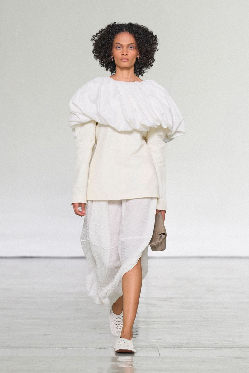 Bottega-Veneta-Spring-Summer-2027-Runway-Magazine-54.jpg