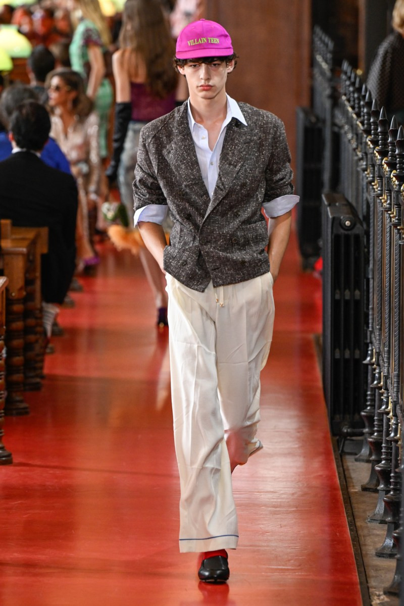 valentino-spring-27-rtw-pfw-r-gg-053.jpeg