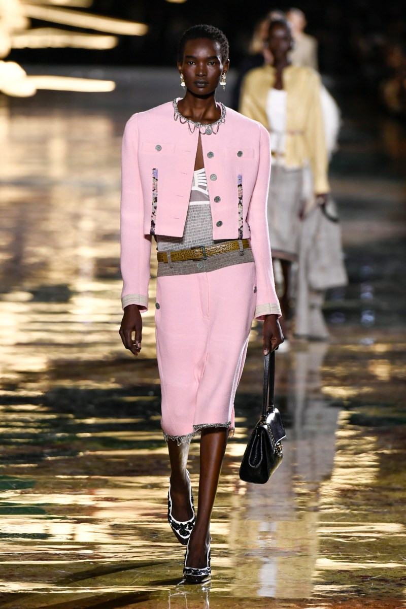 chanel-spring-2027-rtw-r-dm-0012.jpg
